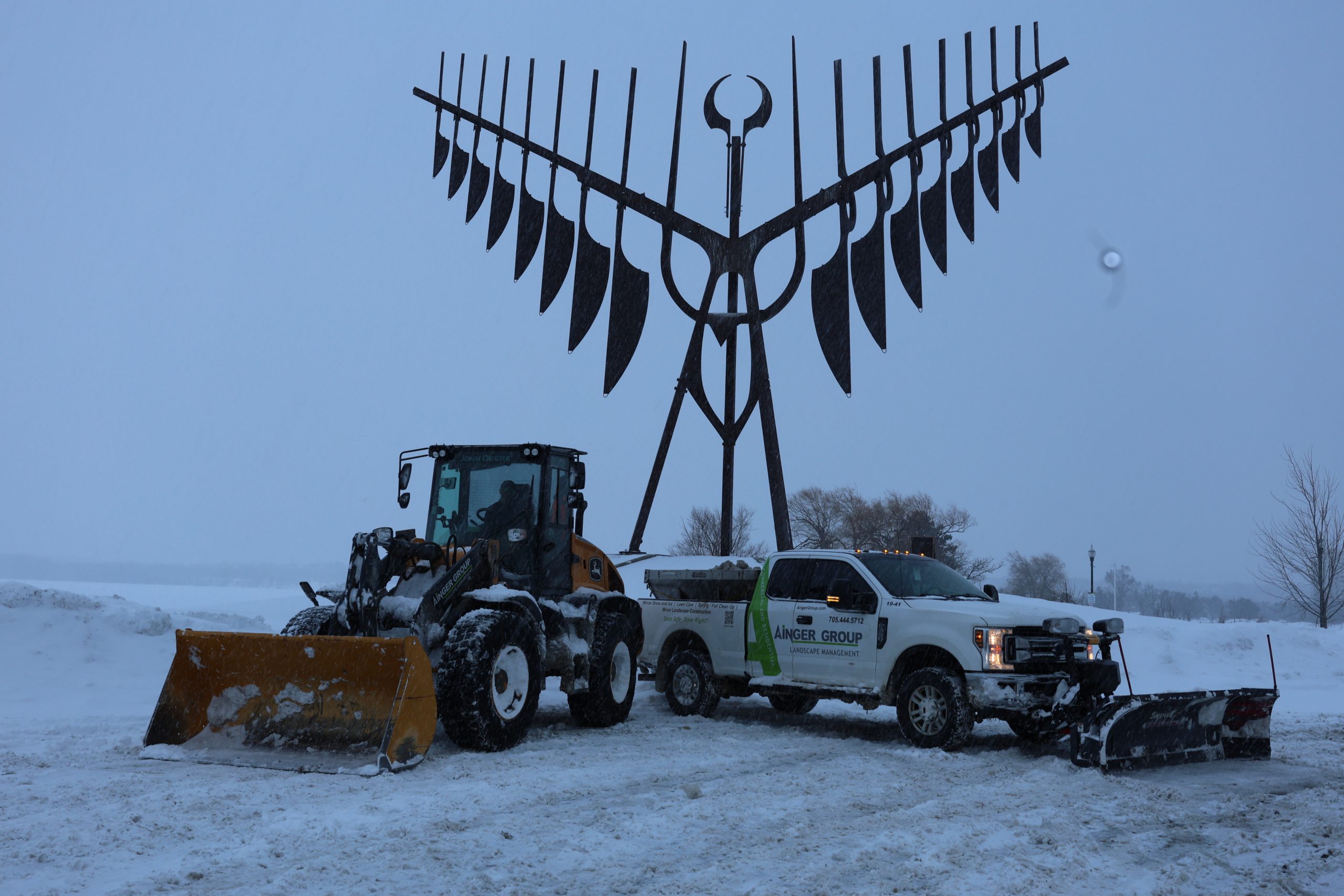 Pickup snow plow and loader equipment for commercial snow removal in Barrie Ontario