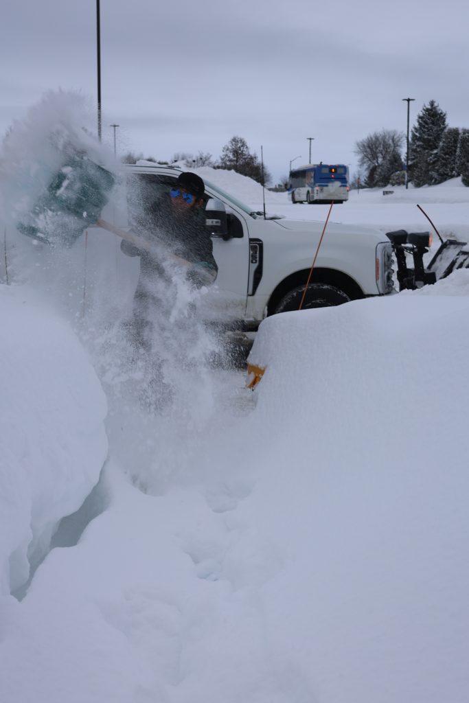 Ainger crew providing commercial snow removal services in Collingwood Ontario